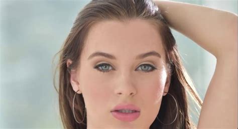 Lana Rhoades’ Height, Weight, Bra Size, and Body。